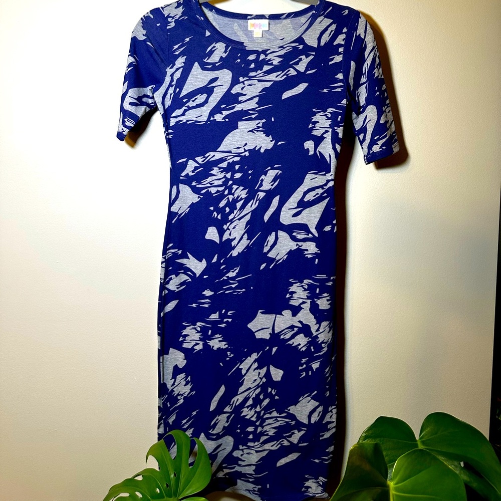 LuLaRoe Bodycon Dress Size XXS but fits a Small, Navy and Gray (Grey)